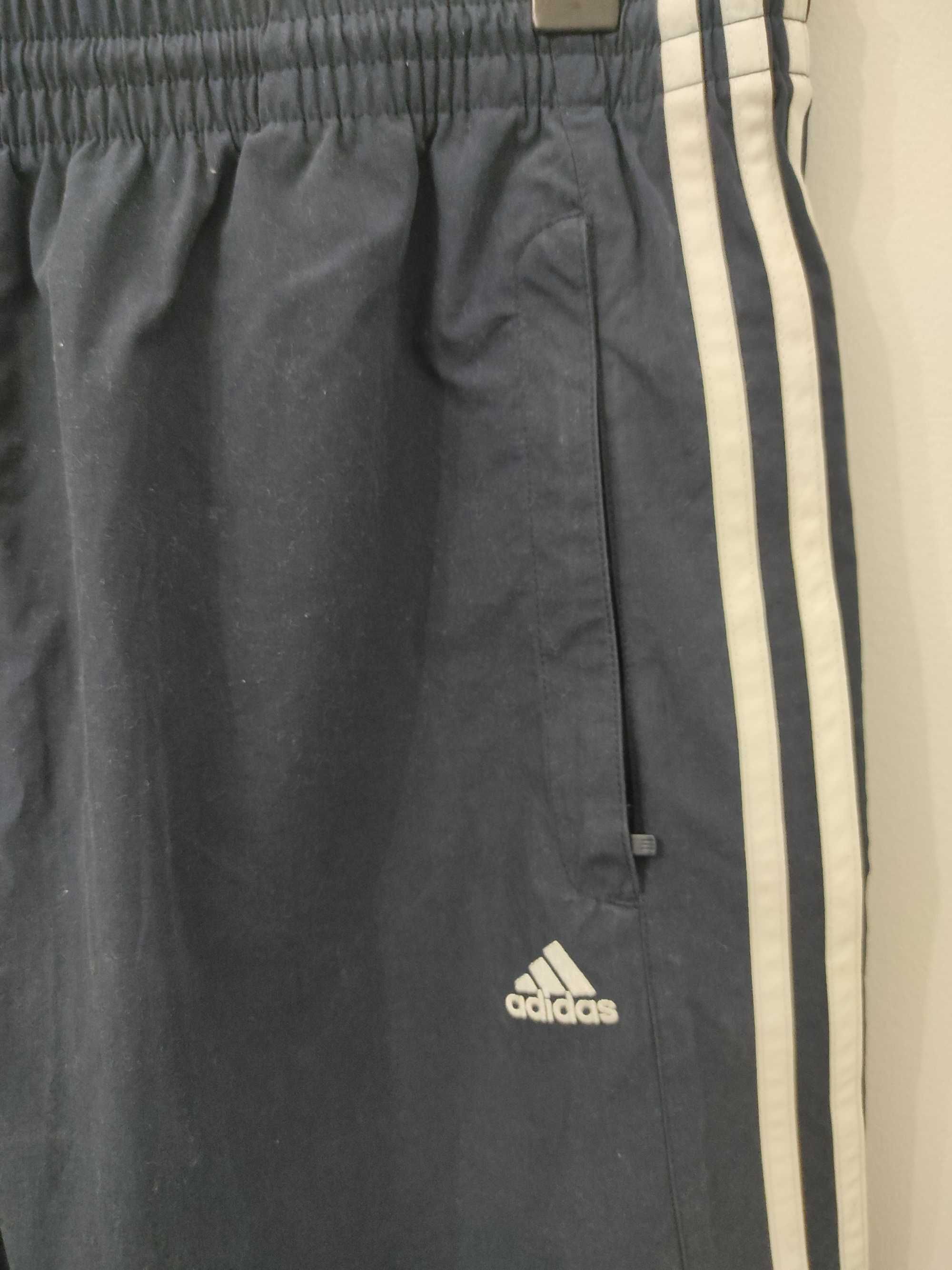 Calções adidas, tam. S