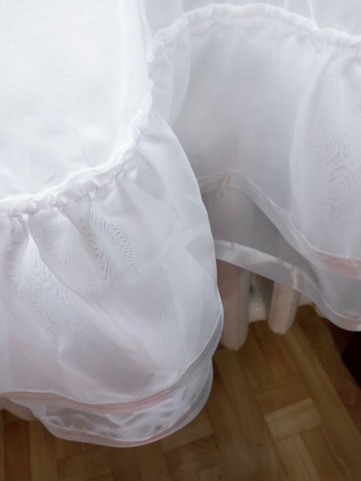 Firanka biała z falbanką