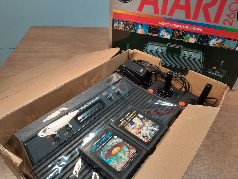 ATARI 2600 - consola original na caixa - PAL - TESTADA!