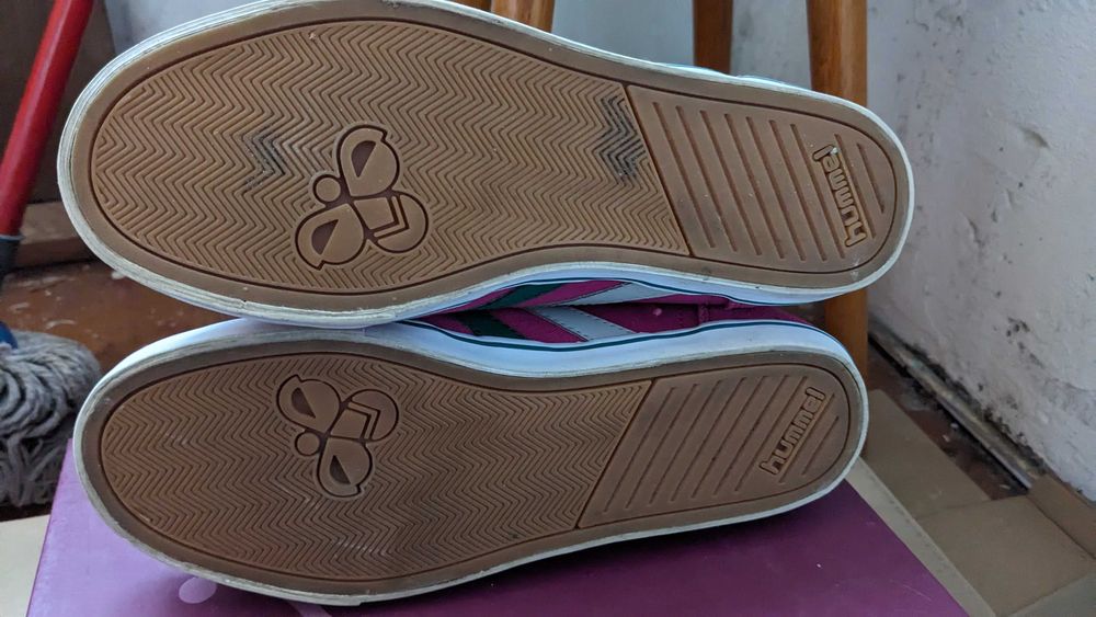 Спортивні жіночі кеди кросівки hummel розмір 39