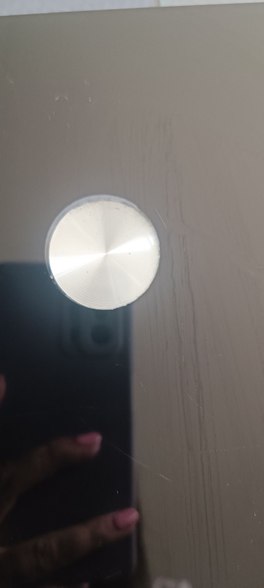 Mesa extensível de vidro preta com o pé em inox