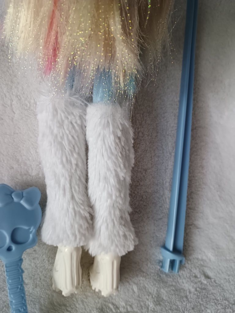 Abbey Monster High Basic /(this is not a creepproduction)