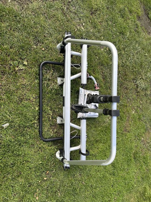 Thule Superb SV bagażnik na dyszel kempingu