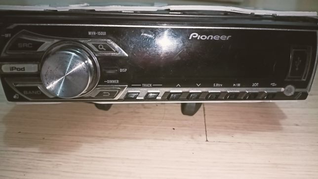 Radio Pioneer model MVH-150UI