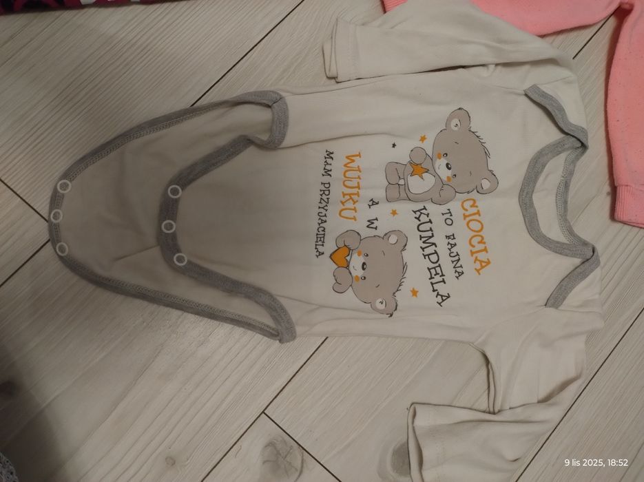 Zestaw na 74, spodnie ocieplane i bluza z meszkiem + body