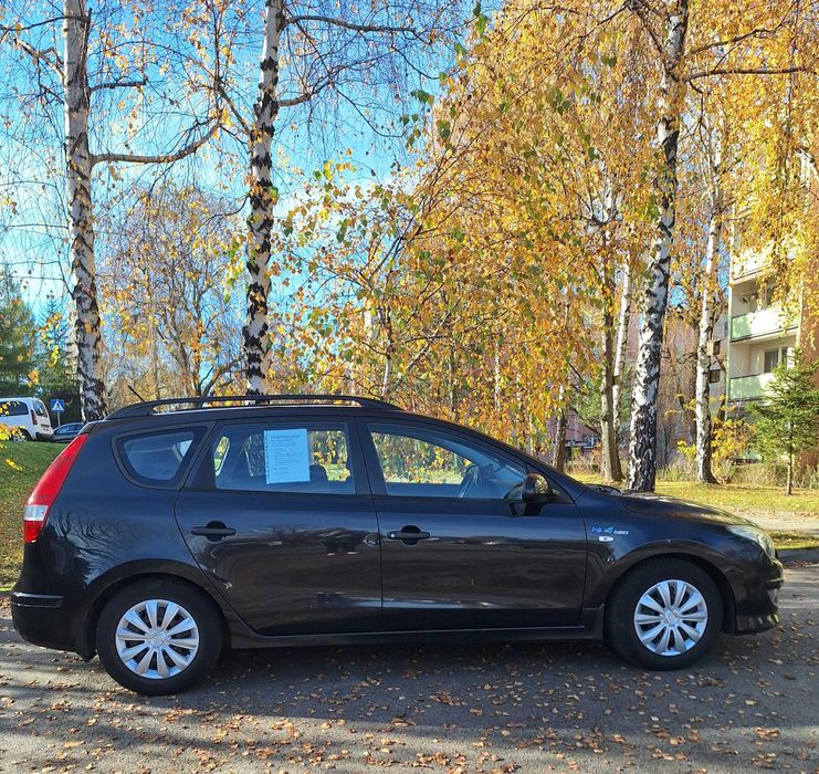 Hyundai i30 cw, kombi 2011, lifting, bezwypadkowy, 1 396 cm3 / 109 KM