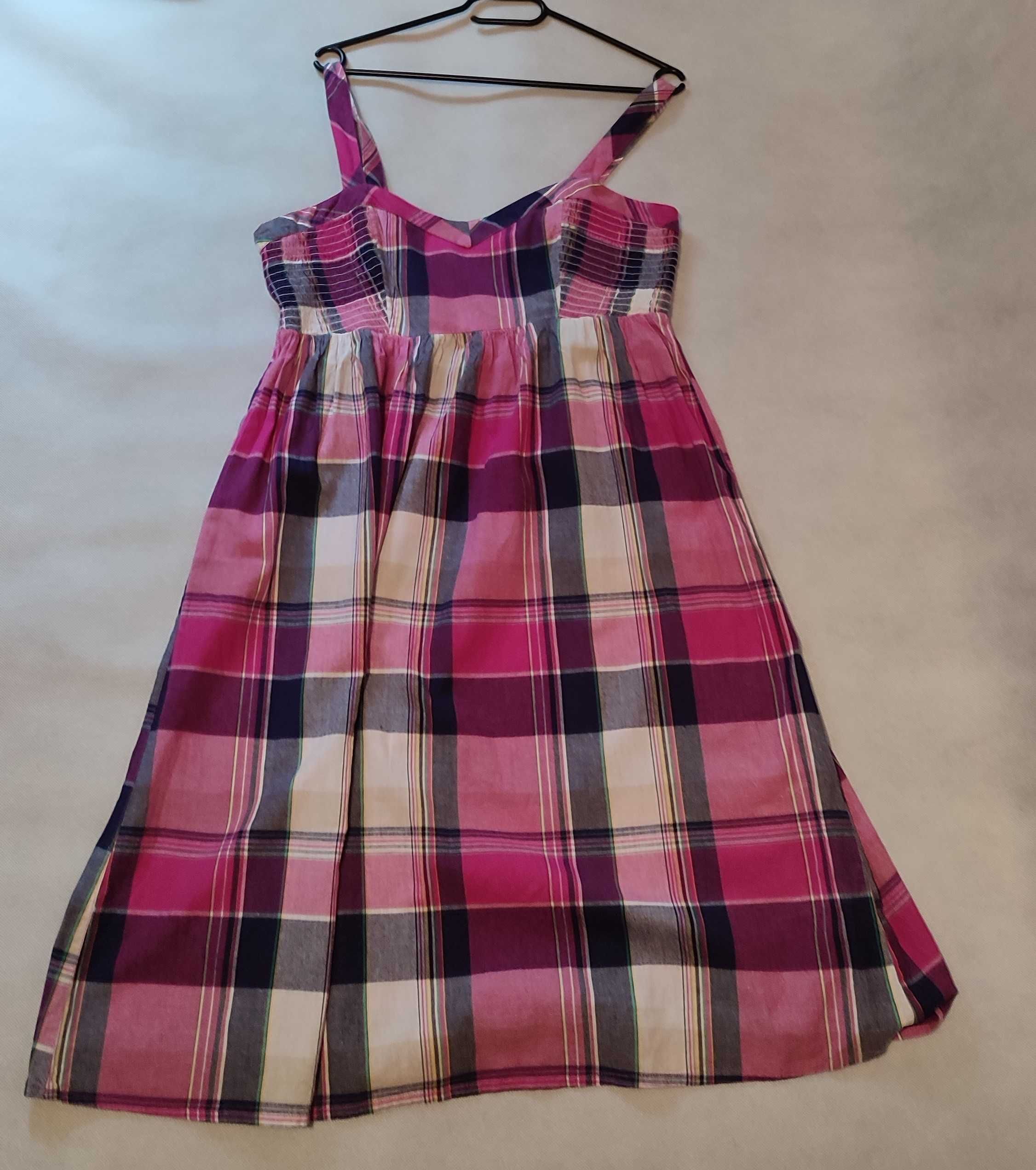 Bawełniana sukienka kolorowa plus size w kratę na szelkach dekolt 44