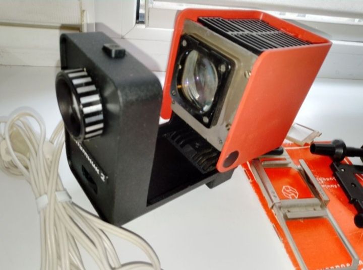 Продам Диопроектор. 800 грн