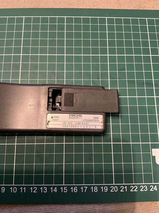 Volvo XC60 pilot do fabrycznej nawigacji