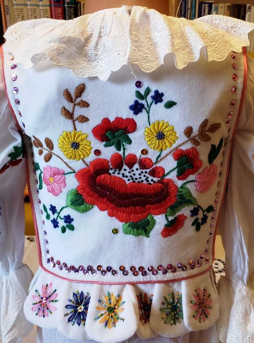 Biały gorset krakowski dziecięcy