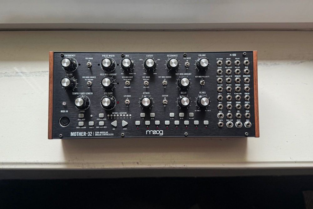 Syntezator Moog Mother-32