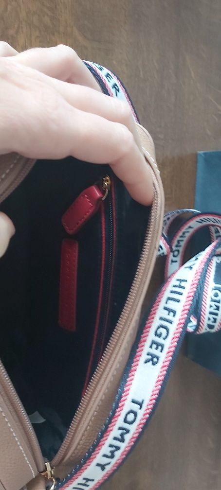 Nowa torebka Tommy Hilfiger beżowa