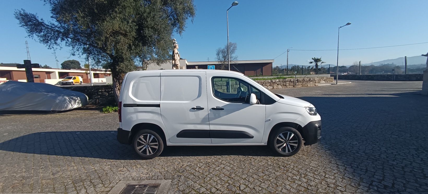Citroen Berlingo de 2021 impecável