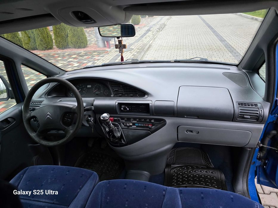 Оригінальний пасажир Citroen Jumpy 2005року 2.0д в рідній фарбі
