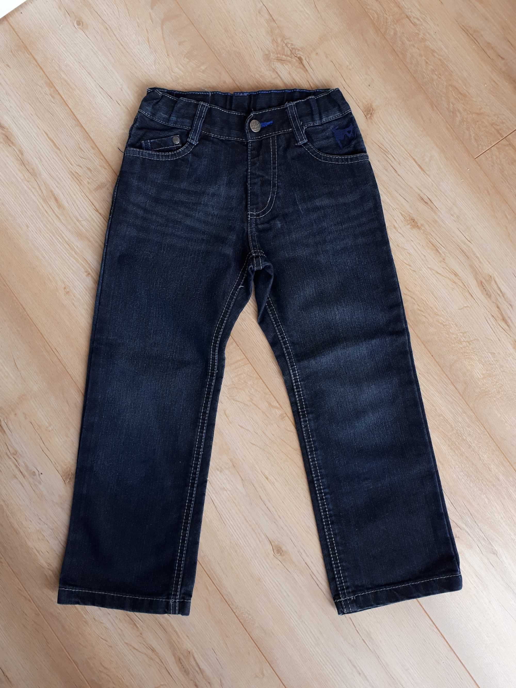 R.110 spodnie jeans z aplikacją