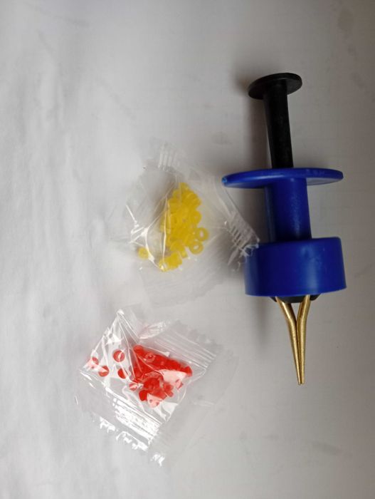 Przyrząd wędkarski karpiowy do zakładania pelletu plus gumki