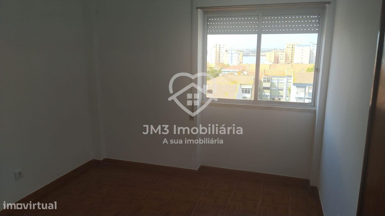 Apartamento T3 em Barreiro