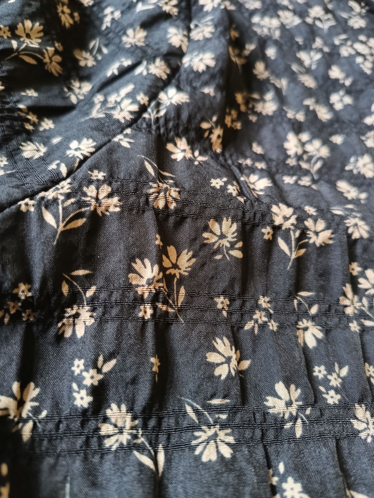 (r. L/XL) sukienka damska kwiaty czarny beżowy szeroka rozkloszowana