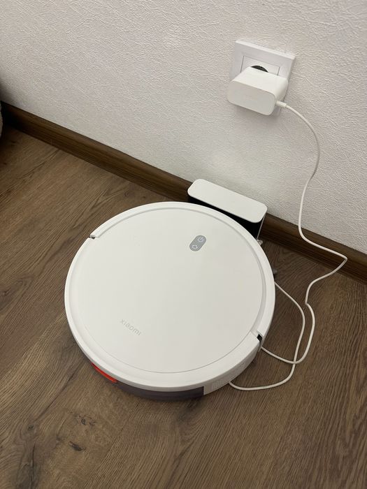 Робот пилосос Xiaomi vacuum e10