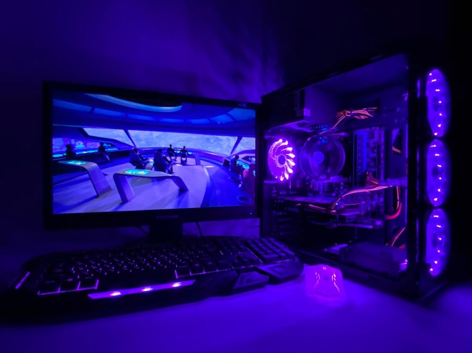 Ігровий комп'ютер ПК +монітор 22 + 570 RX 4 GB + ссд 120 гб + 8 ядер