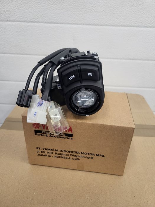 Yamaha X-Max 125 / 300 / 400 stacyjka Nowa keyless