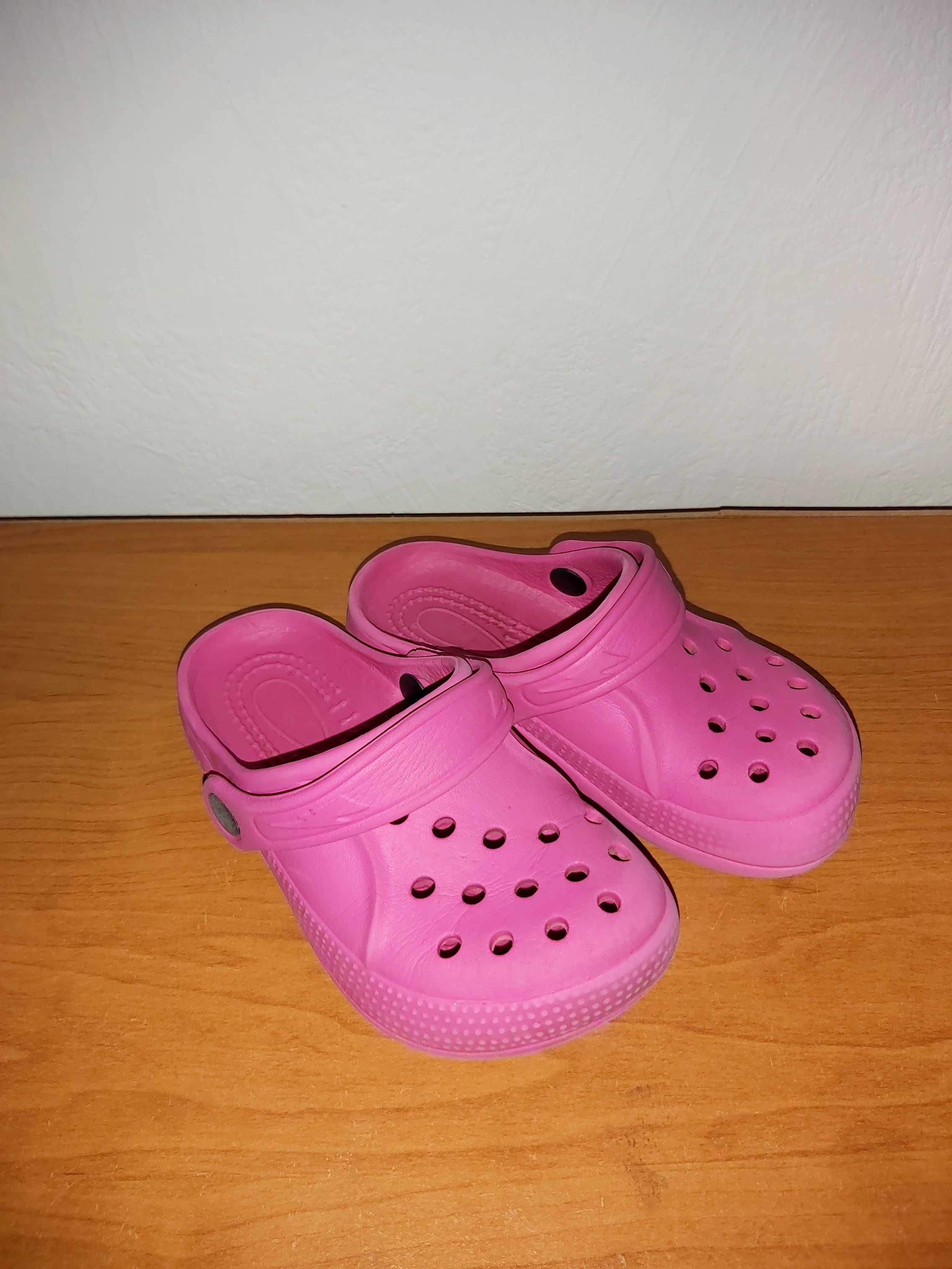 (121) Klapki typu crocs r. 25 Buty basenowe a`la crocsy piankowe