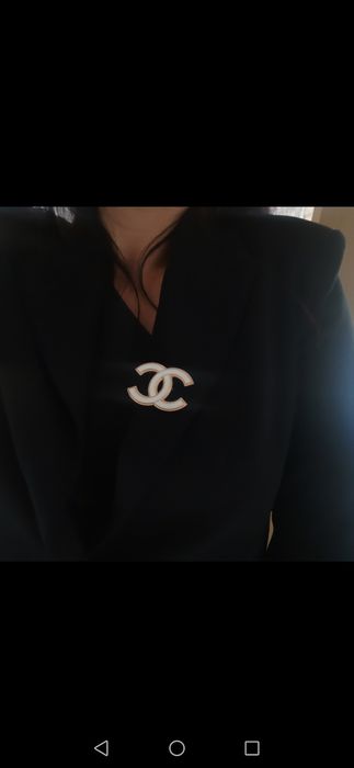 Broszka złoty kolor cc biała hit mega cudna