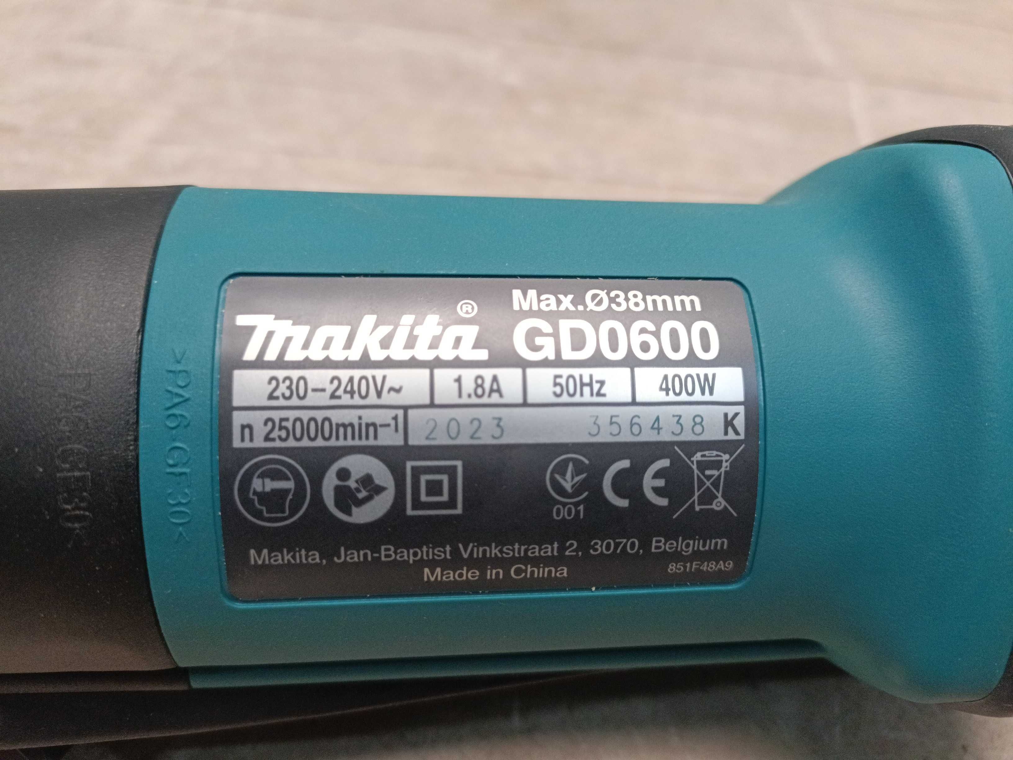 Makita GD0600 пряма шліфувальна машина, цанга 6мм, 400Вт