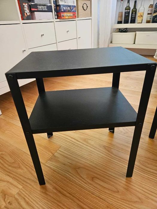 Mesa de cabeceira Preta IKEA KNARREVIK