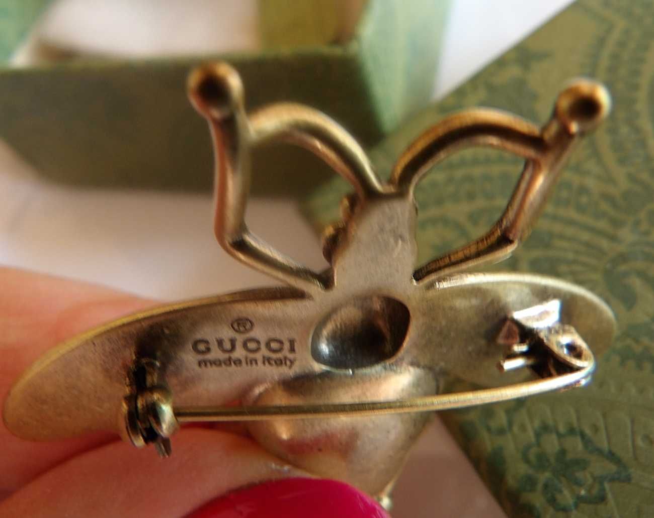 Gucci mosiężna broszka pszczoła