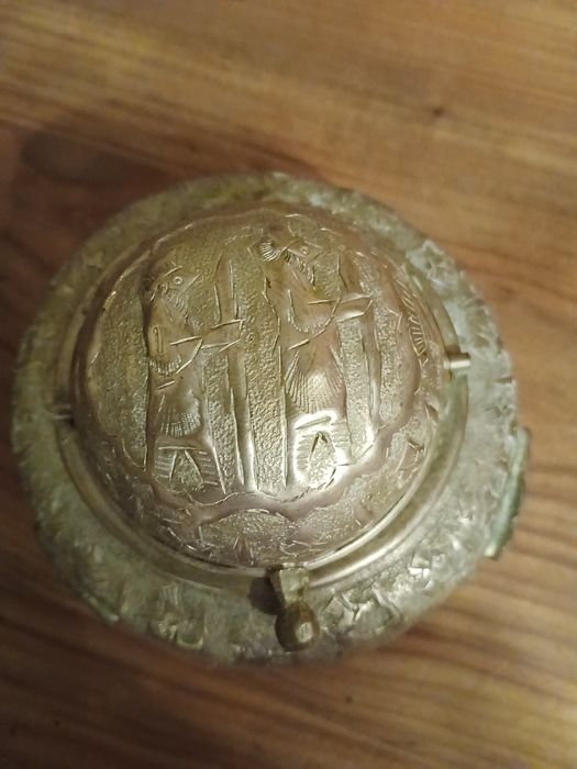 Мідна ступка з пестиком.