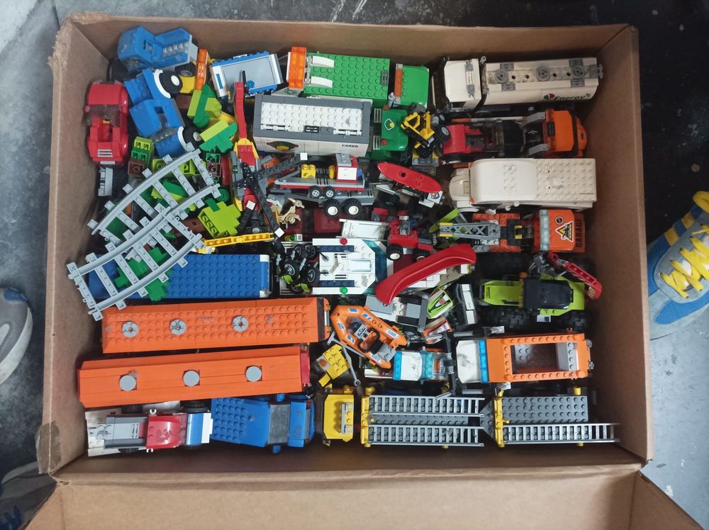 Colecão completa de lego city  (quarteis,barcos,etc)