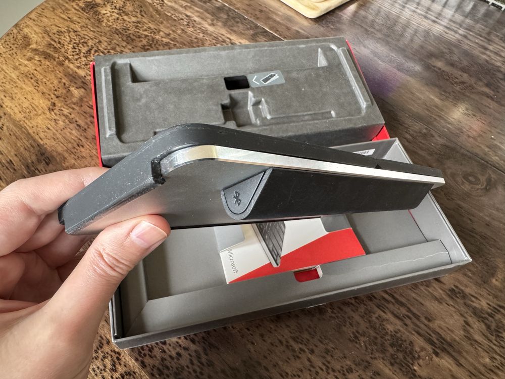 Bluetooth Клавіатура Microsoft Wedge Mobile, для планшету