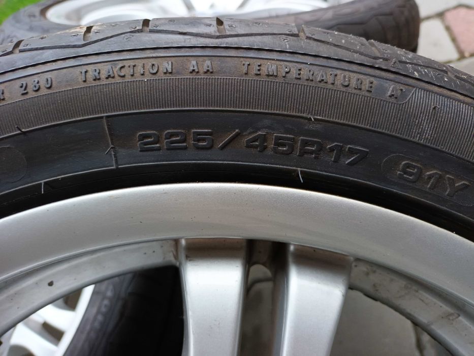 Oryginalny komplet kół BMW M pakiet 17 cali 5x120 o dwóch szerokościac
