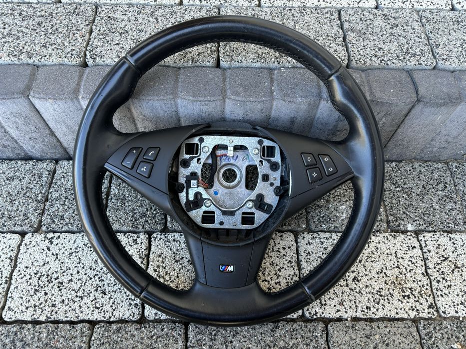 Kierownica Bmw E60 E61 Lift M pakiet M Multifunkcja gruba M5