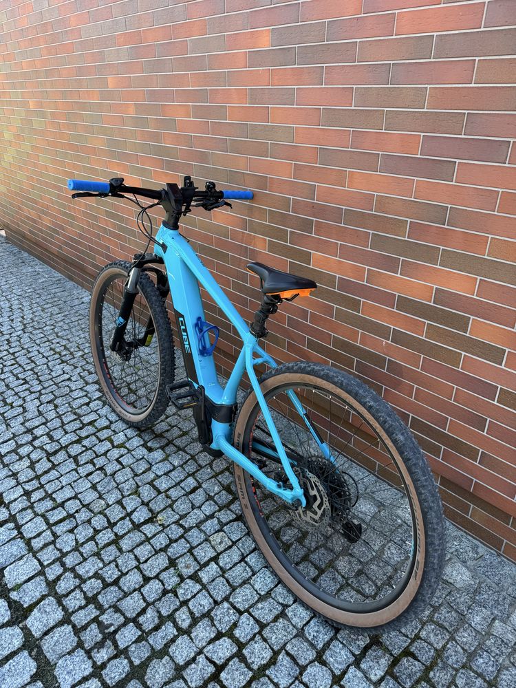 Rower Elektryczny Cube Reaction Hybrid Pro 625 roz.L