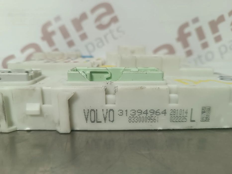 CAIXA DE FUSIVEIS VOLVO V40 REF. 31394964