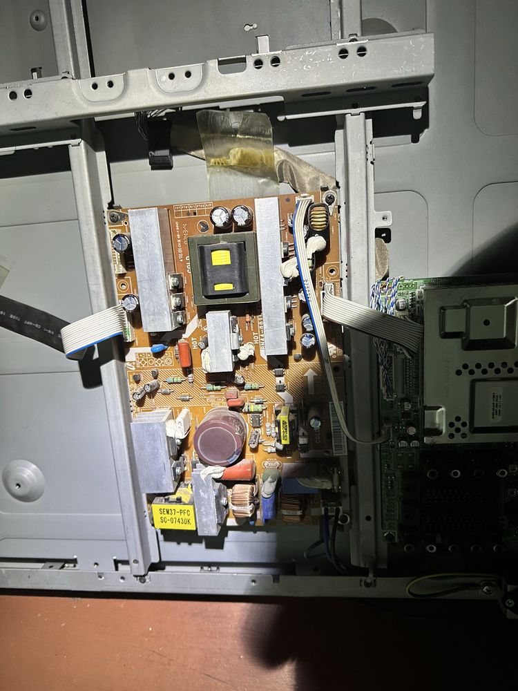 Разборка телевизор Samsung LE37R81B