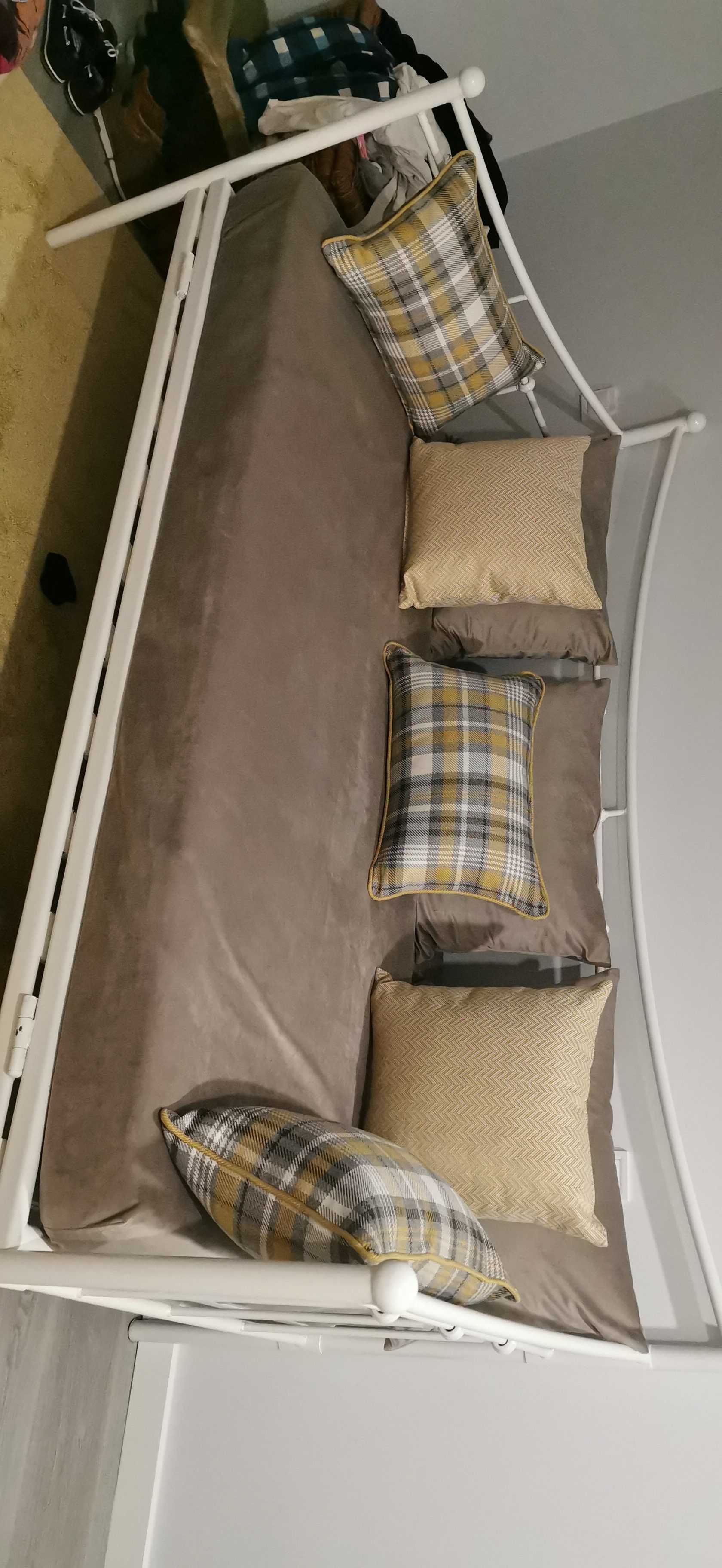 Sofá Cama de casal em metal branco