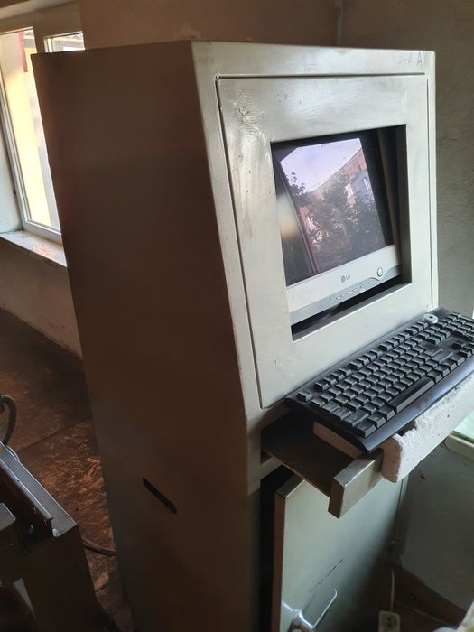 Швейная машина, Комп'ютеризована стьогальна швейна машина