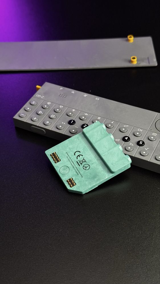 Грувбокс Teenage Engineering OP-Z + Line Module