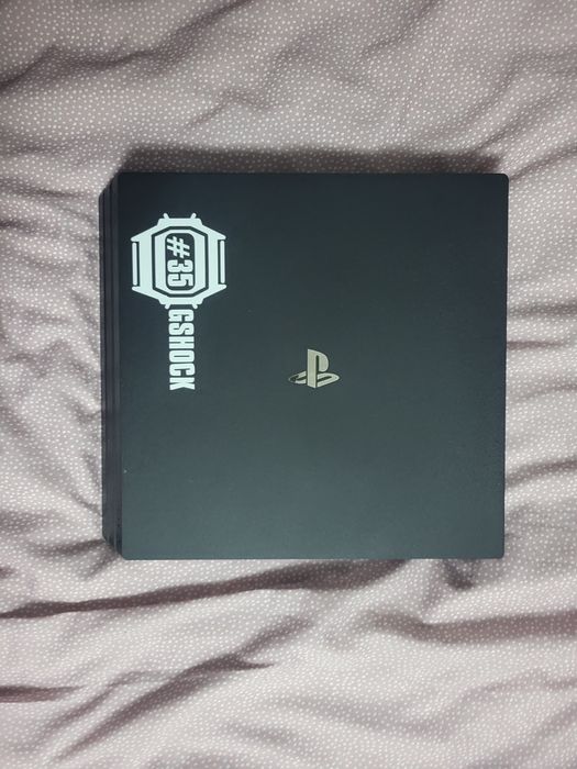 sprzedam ps 4 pro