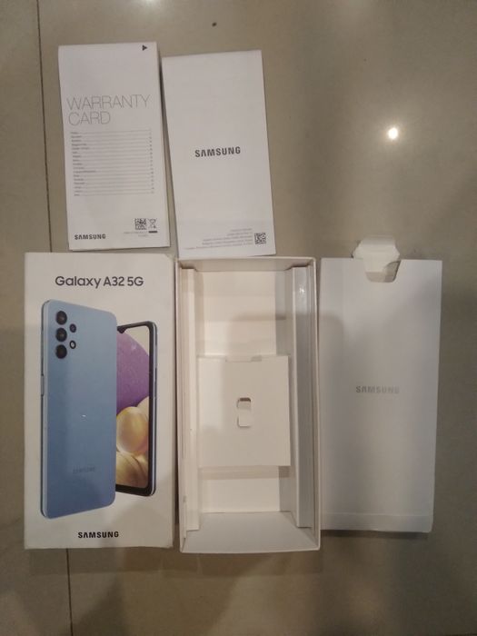 Коробка от телефона Samsung.