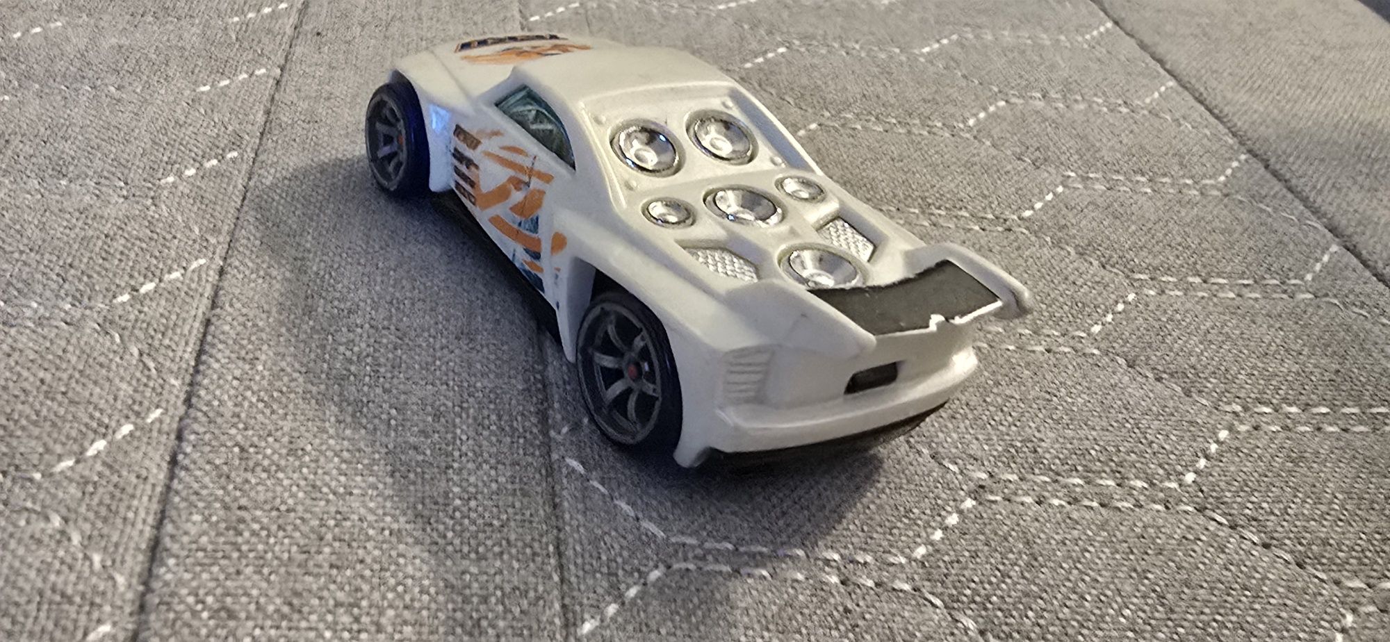 Hot-wheels Teku z serialu AcceleRacers