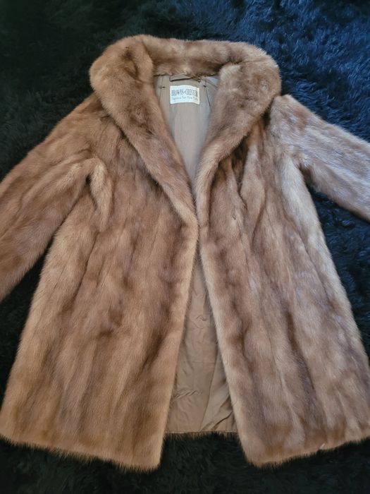 Futro piękne karmelowe norka