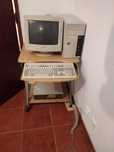 Conjunto torre, teclado e monitor Hansol
