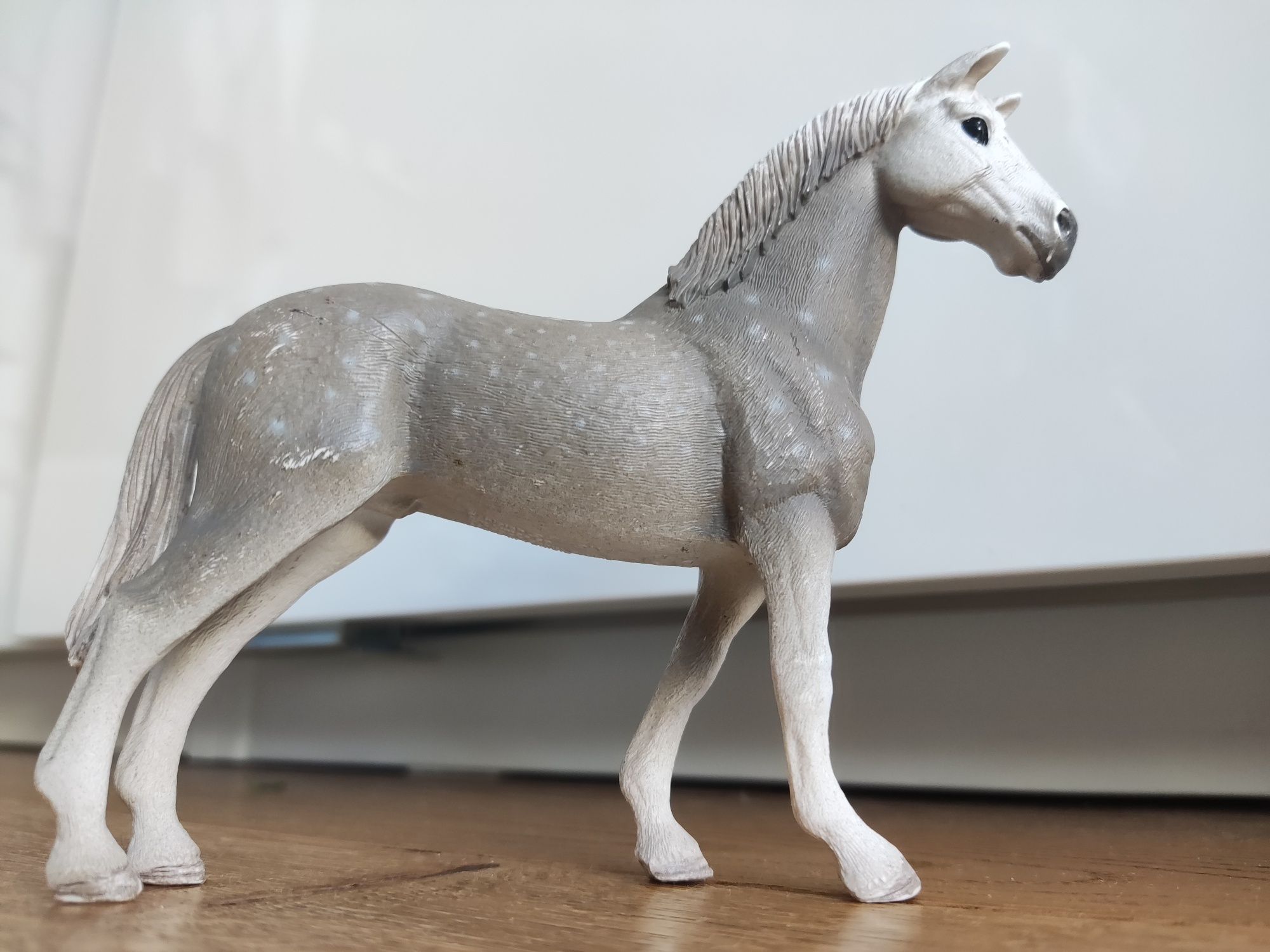 Schleich 13859 Wałach rasy Holsztyńskiej + gratis