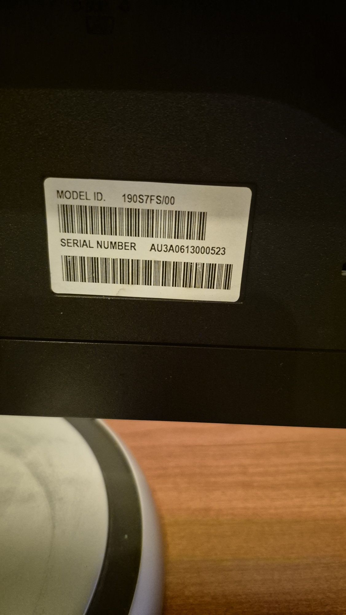 Монитор 19" Philips. Модель 19 OS7FS/ 00.