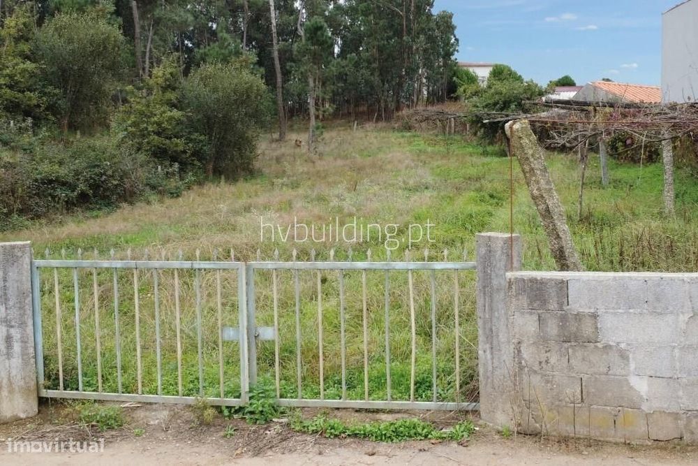 Terreno para construção com 1.565m2 em Cristelo, Barcelos