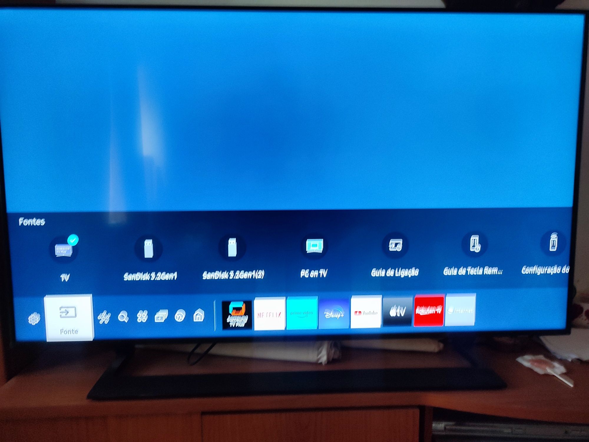 Samsung UHD 4K Crystal HDR10+ USB HDMI Tizen NegrO
